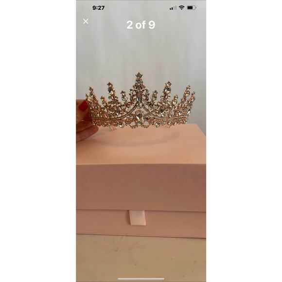 Tiara Rose Gold crystal-embellished crown with box included one size - Picture 1 of 8